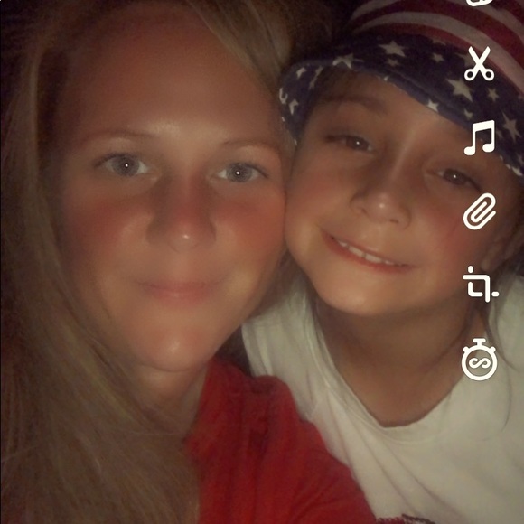 Meet your Posher, Amber - Picture 1 of 1